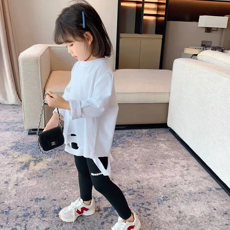 

И хлопковая Футболка версии Футболка Корейская Осенняя рубашка с дырками детская Весенняя Асимметричная футболка с длинными рукавами для мальчиков и девочек