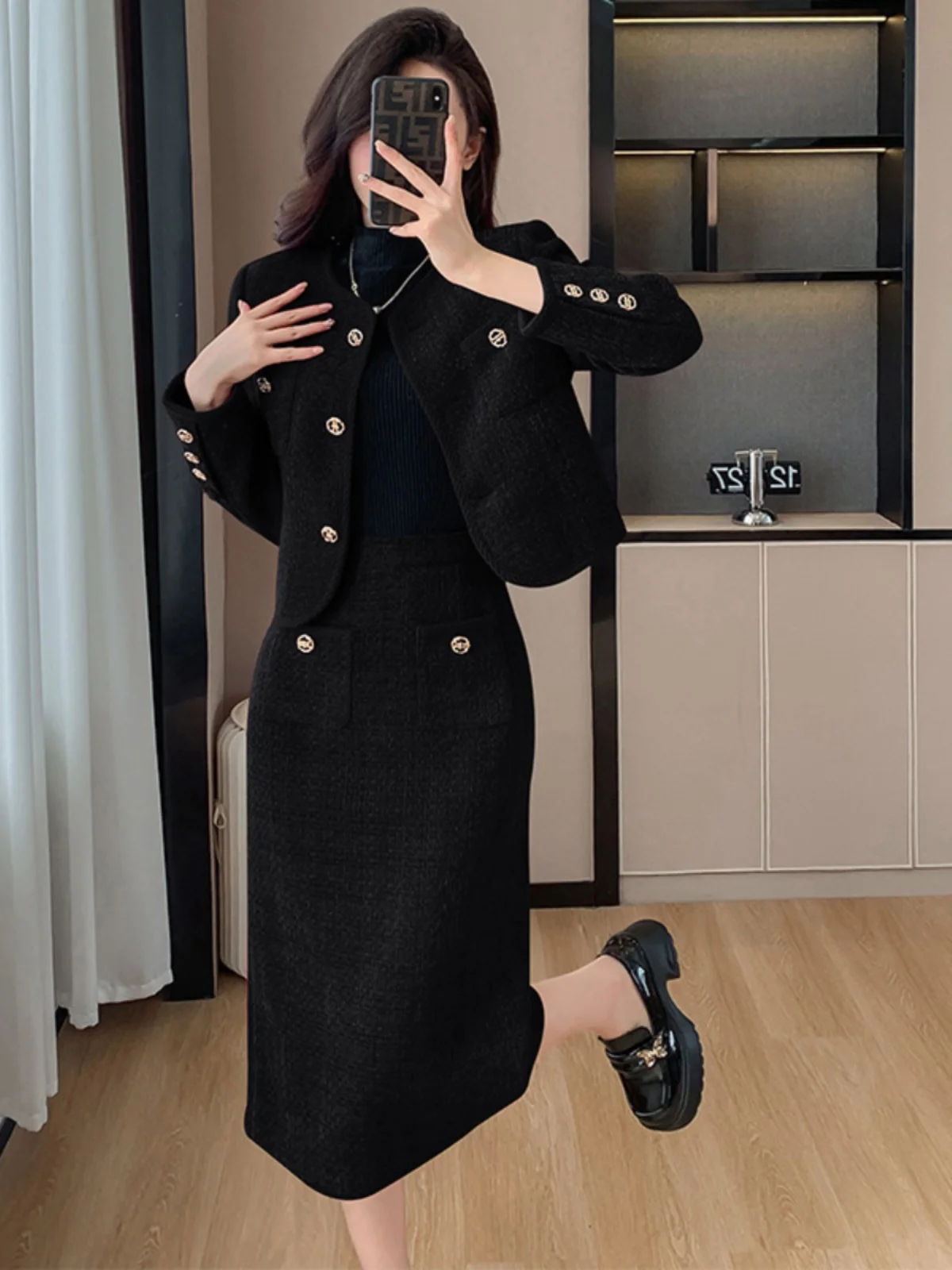 Autumn and Winter New Royal Sister Young Sle This Year Popular Beautiful Fleece-lined Thickened Red Graceful Dress Outfit T...