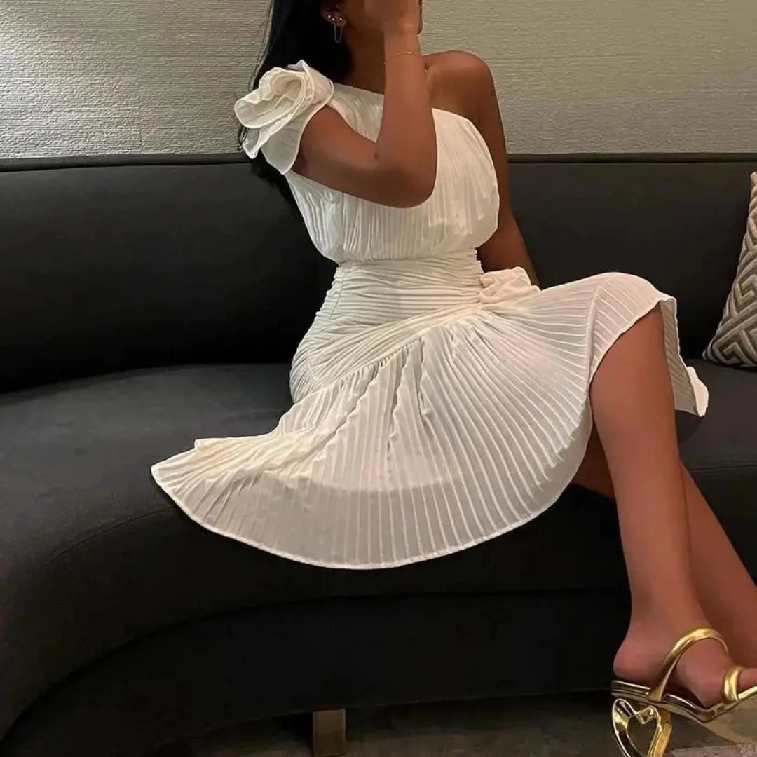 Вечернее платье до колен для торжественных случаев с открытым плечом и круглым