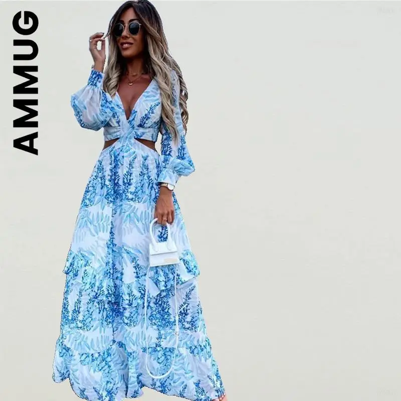 

Женское платье-макси с открытой спиной и V-образным вырезом