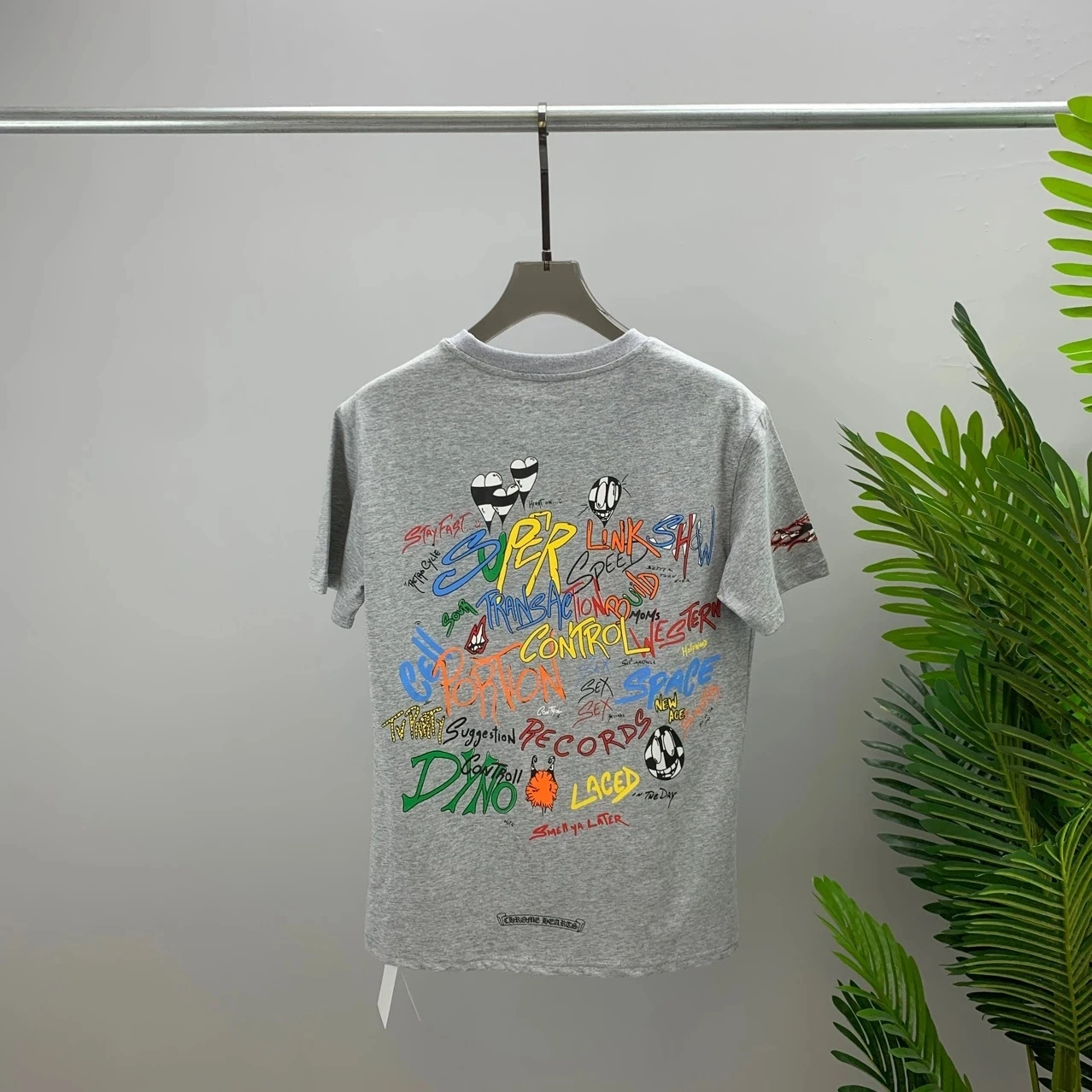 

Модная мужская и женская хромированная футболка новейшего дизайна 2022, соблазнительная хлопковая уличная футболка с перекрестным принтом сердец, уличная одежда