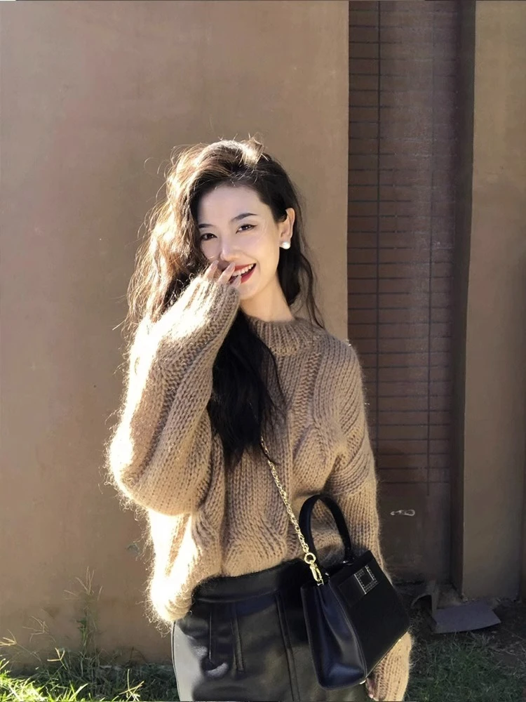 Shenzhen Nanyou Big Brand High Goods Leak-Picking Thick Line round Neck Twist Sweater Women Autumn and Winter Soft Glutinous ...