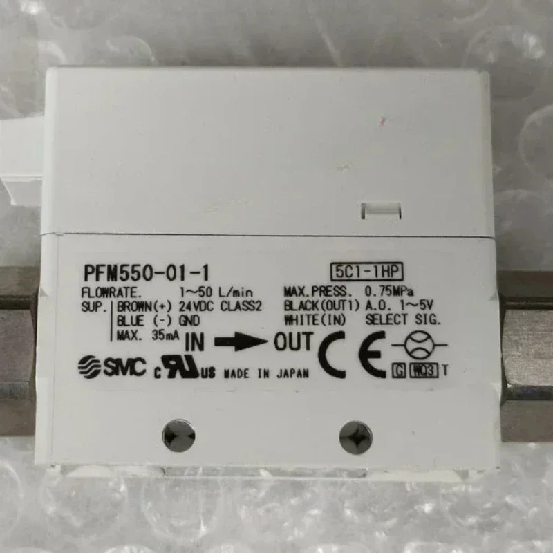 Расходомер SMC PFM550-01-C6-1 PFM300-M Диапазон: 1-50л/мин -C8-C6L-N7