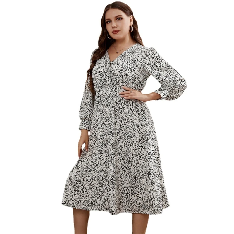 

Женское винтажное платье-трапеция с V-образным вырезом