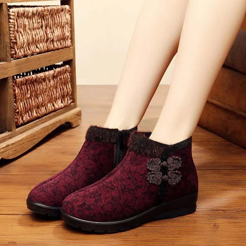 

Winter boots women Chinese nationality Hanfu shoes with velvet elderly cotton shoes non-slip thickened flat lightweight warm sho
