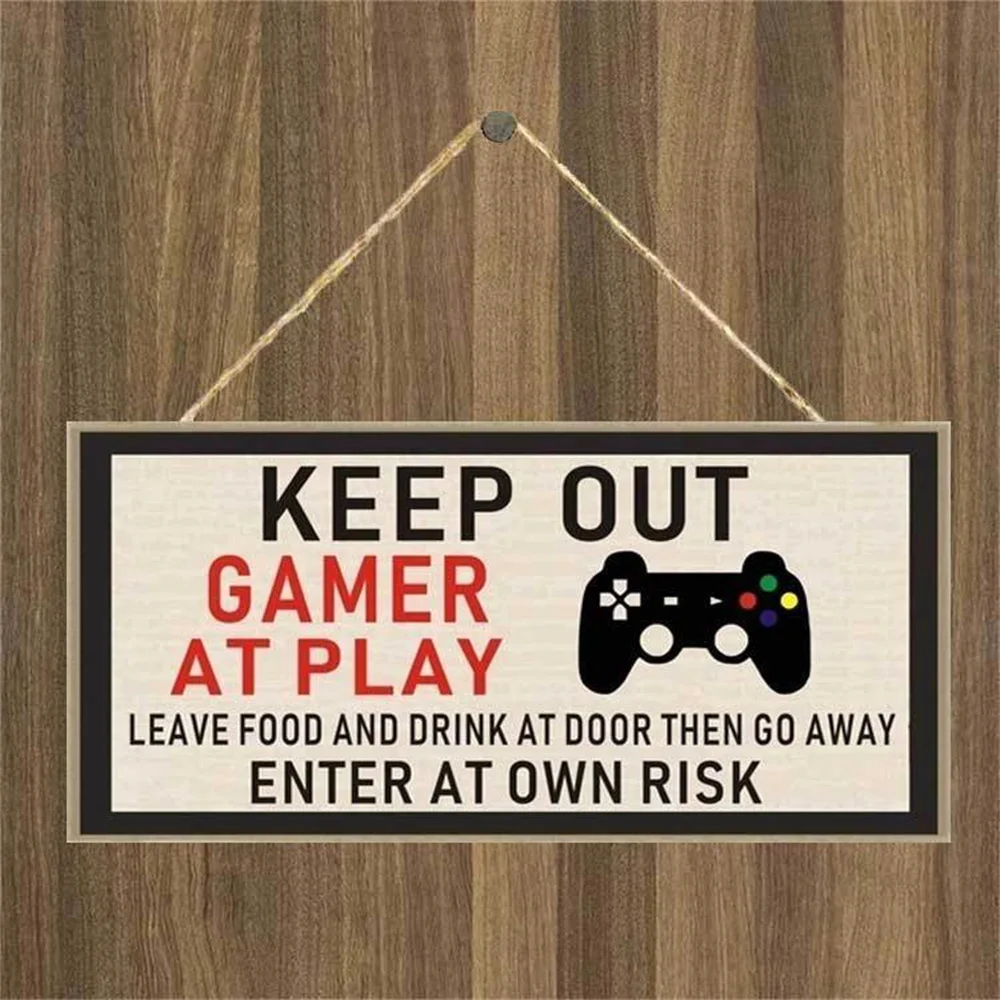 

I am Gaming Sign Hanging Ornaments Wooden Slice Do Not Disturb Mark Game Player Home Decoration Bedroom Door Friendship Pendant