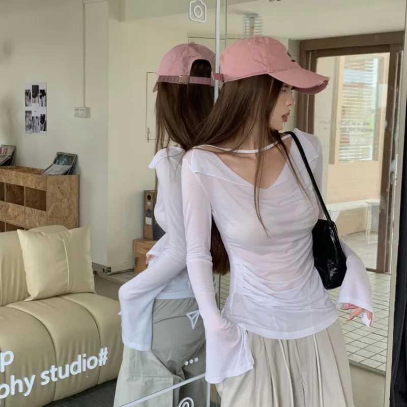 

Футболка с открытыми плечами и длинным рукавом для девушек