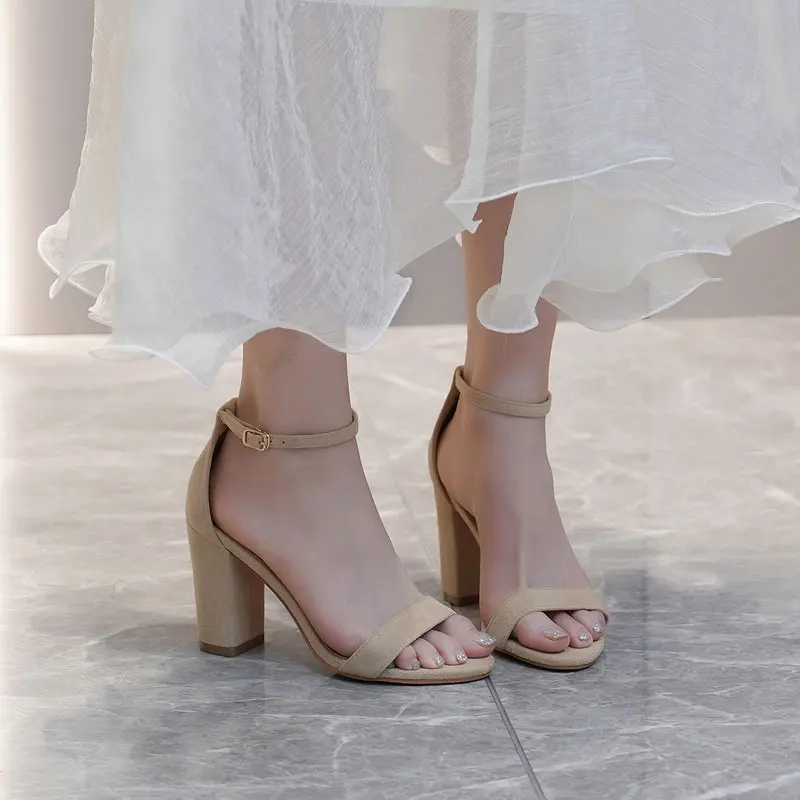 Женские туфли VIOCNE на квадратном каблуке