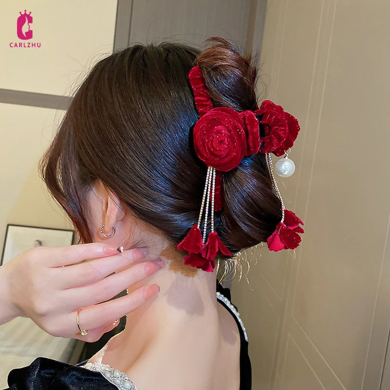 

Заколка для волос бархатная женская, с жемчужинами и цветами