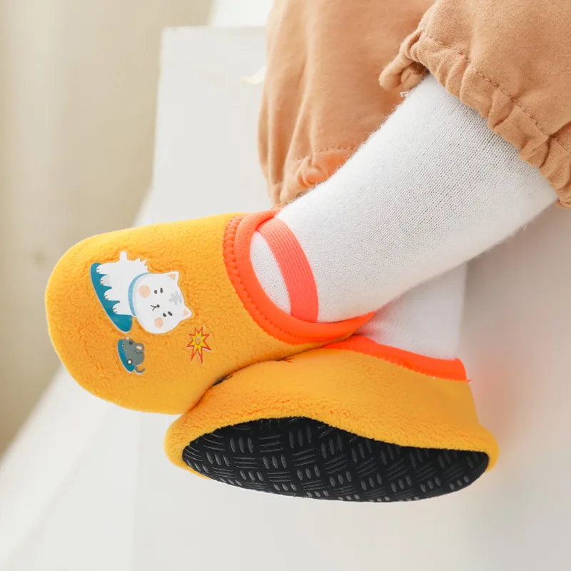 

Детские осенне-зимние носки, средней длины