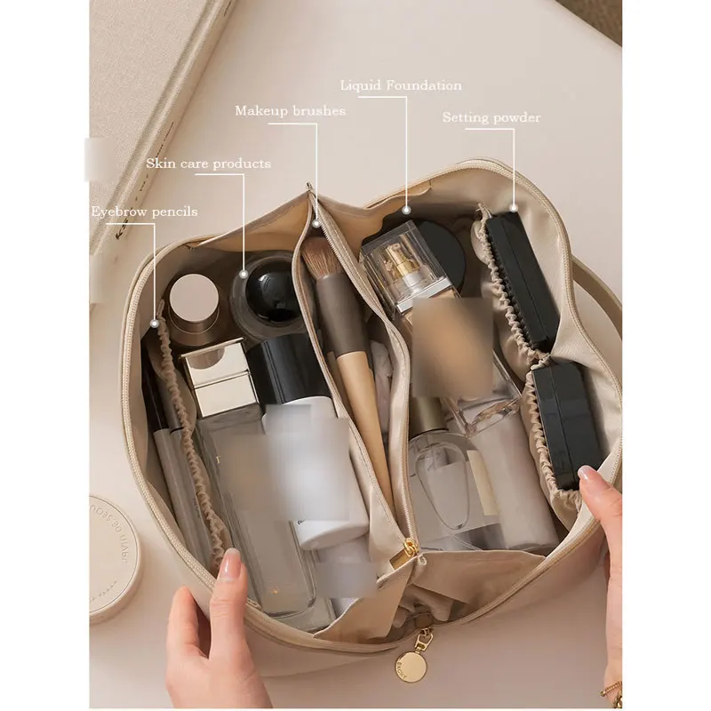 Fashion Large Capacity Portable Makeup Bag Women Cosmetic Bag Toiletries Organizer Female StoragePU  Makeup Cases Travel Washbag