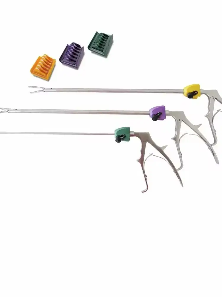 

Лапароскопический аппликатор для зажимов