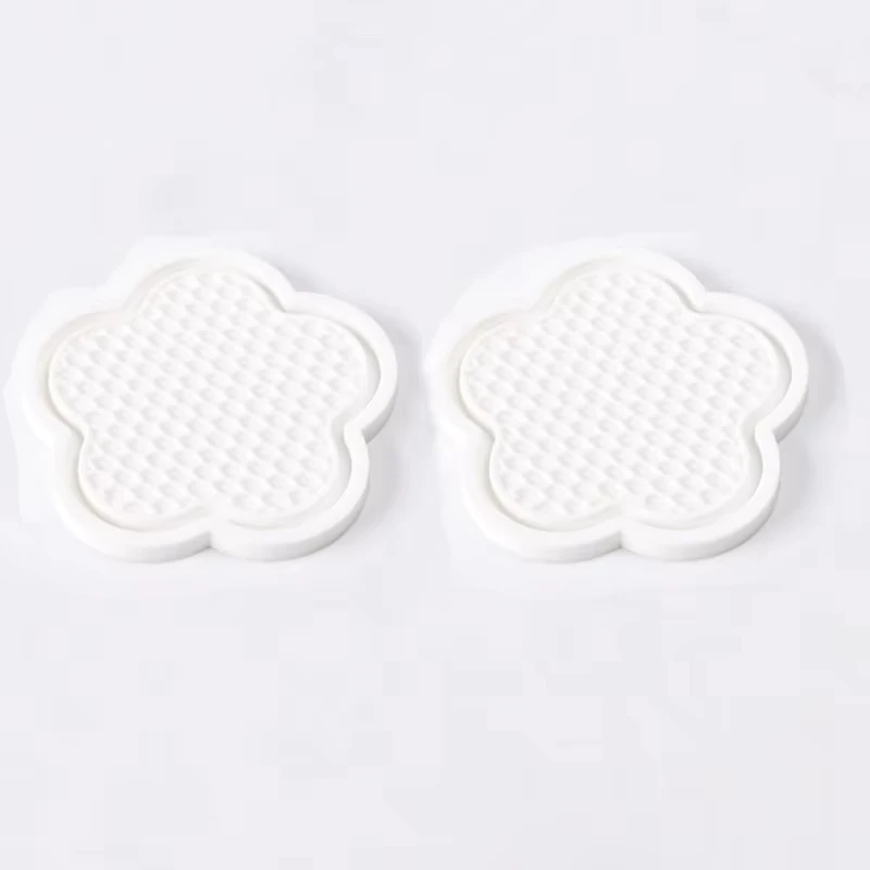 

2 шт., вставка для автомобильной чашки, подставка в форме цветка, силиконовая водонепроницаемая нескользящая тарелка с защитой от проливания для большинства аксессуаров для салона автомобиля