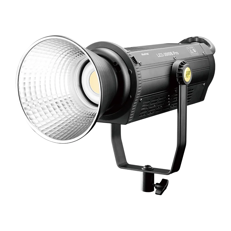 Фото LED-3000B.Pro NiceFoto 300W Профессиональный светодиодный видеосвет с креплением Bowens и питанием от сети переменного тока для фотографии №1