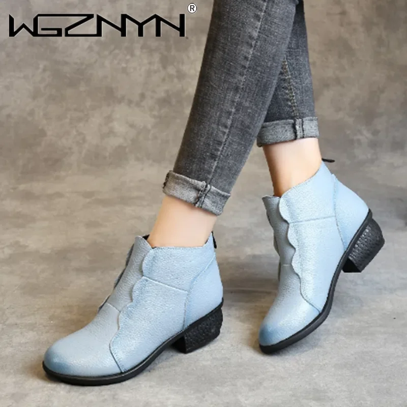 

Женские ботинки из натуральной кожи, на танкетке