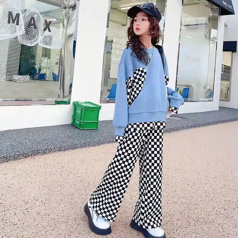 Недорогой новый спортивный костюм для девочек свитшот с сердечками в клетку и