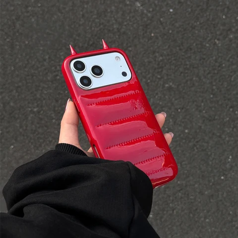 Urban Sophistication 17Pro Max ケース the-puffer-case-apple-8521396.