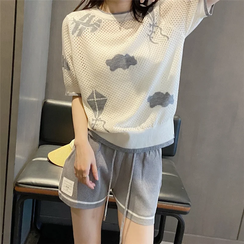 

Spring and summer new cloud plane pattern short-sleeved female TB hollow knitted age-reducing t-shirt light wool high version