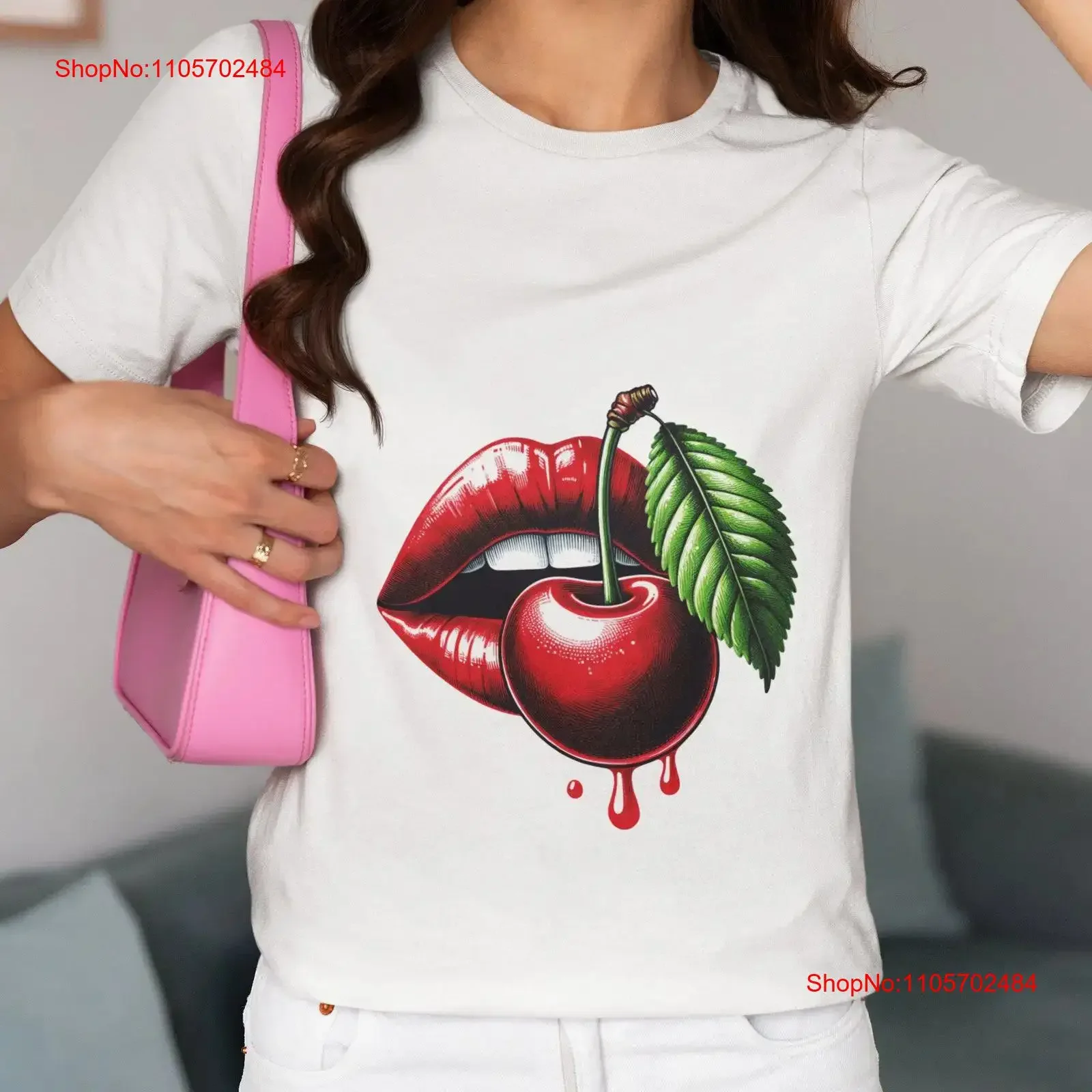 Фото Футболка Cherry Kiss с принтом яркой красной помады, повседневная, в уличном стиле, модная, в стиле поп-арт, винтажная, с эффектом потертости №1