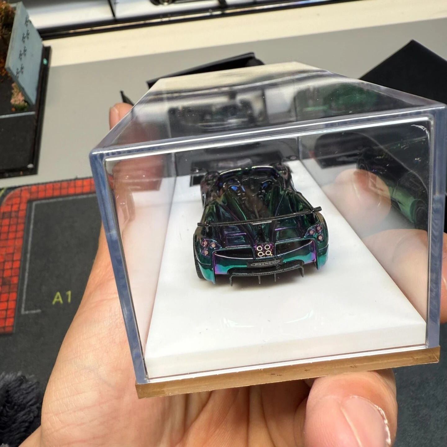 Фото Модель автомобиля Pagani Zonda из литого металла, масштаб 1:64, лимитированная серия №5