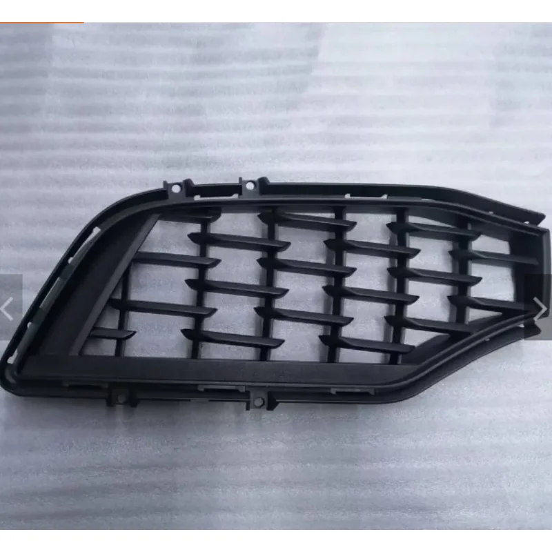 Для решетки радиатора Maserati ghiblai 670099415 670099416