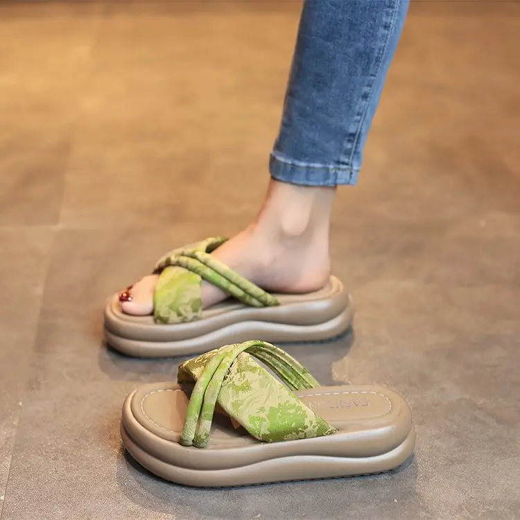 Пляжная обувь женские тапочки уличные шлепанцы на платформе с открытым носком