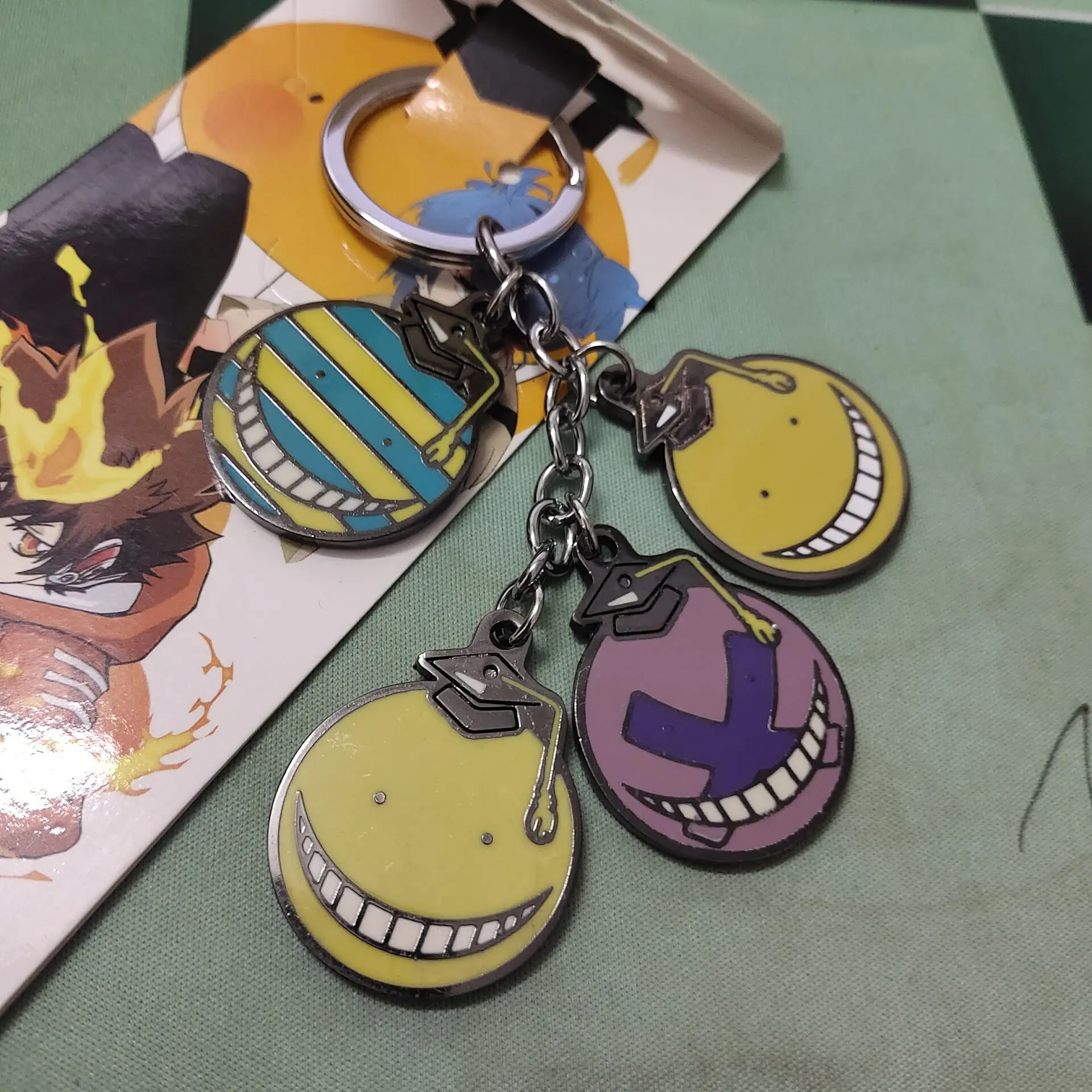 Цепочка-брелок из цинкового сплава для костюма 4 в 1 |