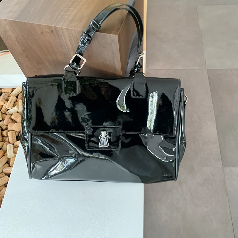 New Fashion Patent Leather Handbags Bright Leather Atmospheric Handbag Shoulder Crossbody Messenger Bag Trend Large Capacity