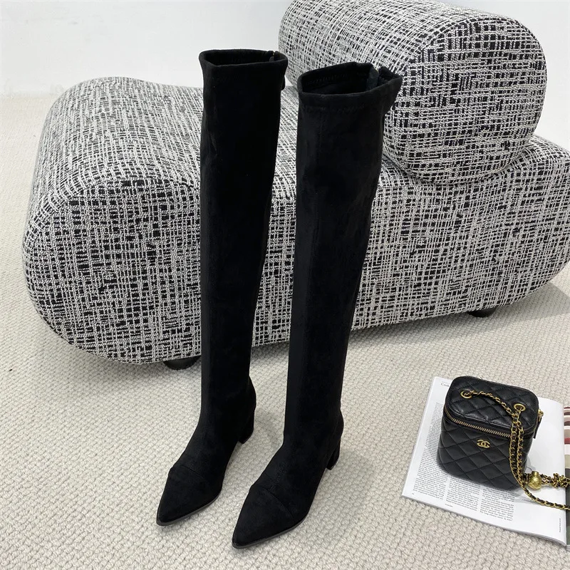 Зимние сапоги на молнии. Женские туфли. Сапоги-женские пикантные до бедра высоком