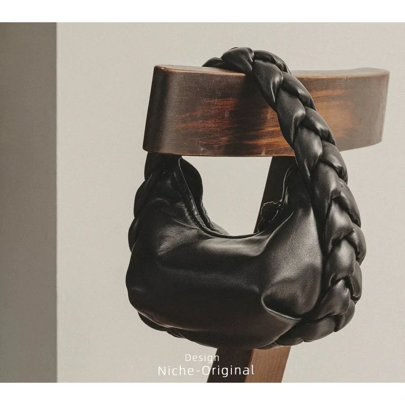 Женская сумка Новинка весна-лето 2024 нишевая модная удобная сумка-мессенджер