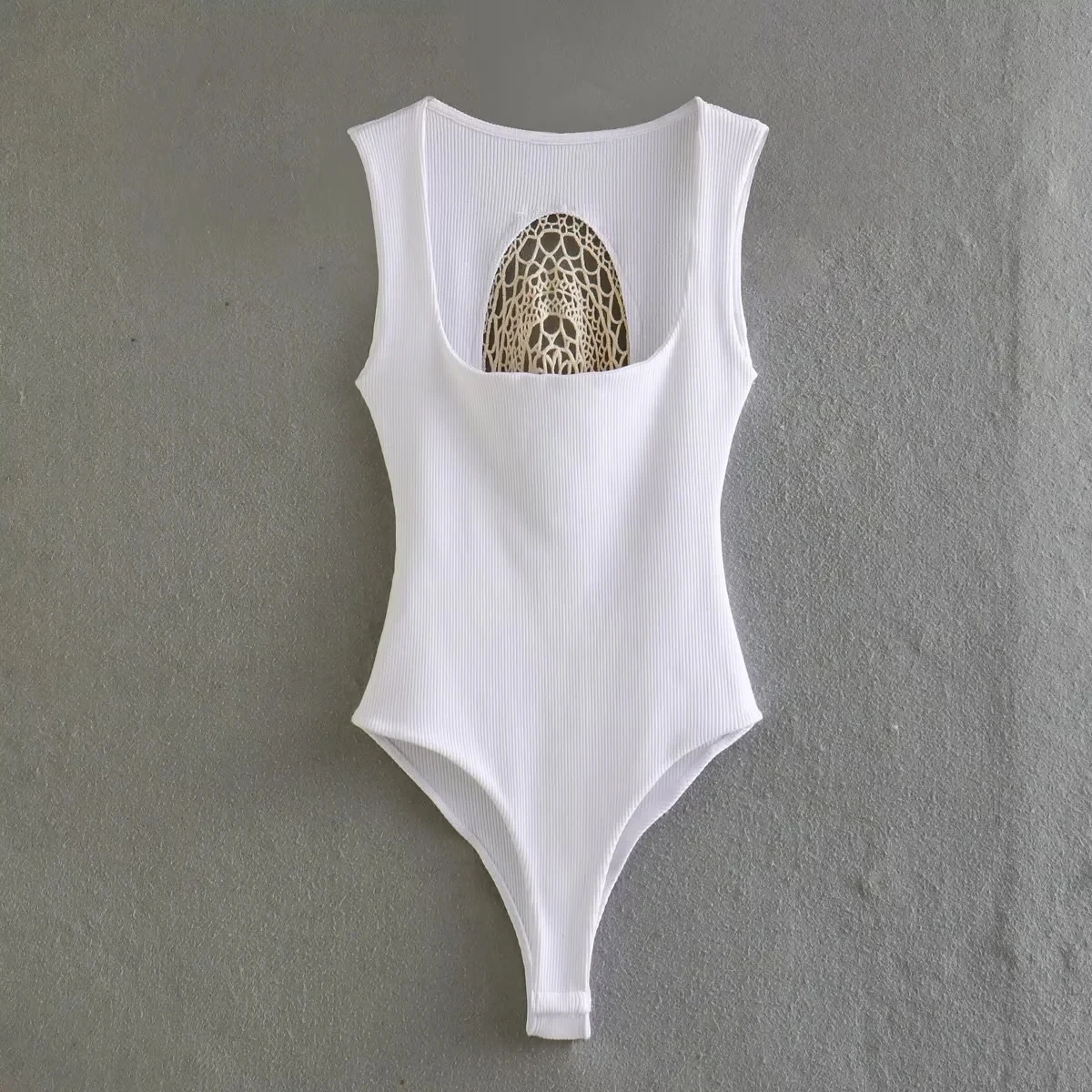 

Женское боди без рукавов, белый слитный Вязаный топ с квадратным вырезом и вырезами, винтажный Стильный комбинезон, лето 2023