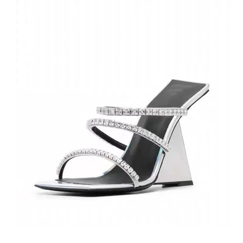 Arden Furtado лето 2024 женские лакированные кожаные тапочки с квадратным носком и