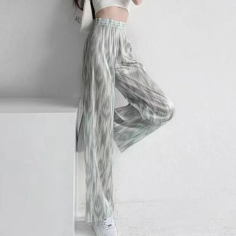 Рисунок 3 - Брюки женские тонкие с высокой талией