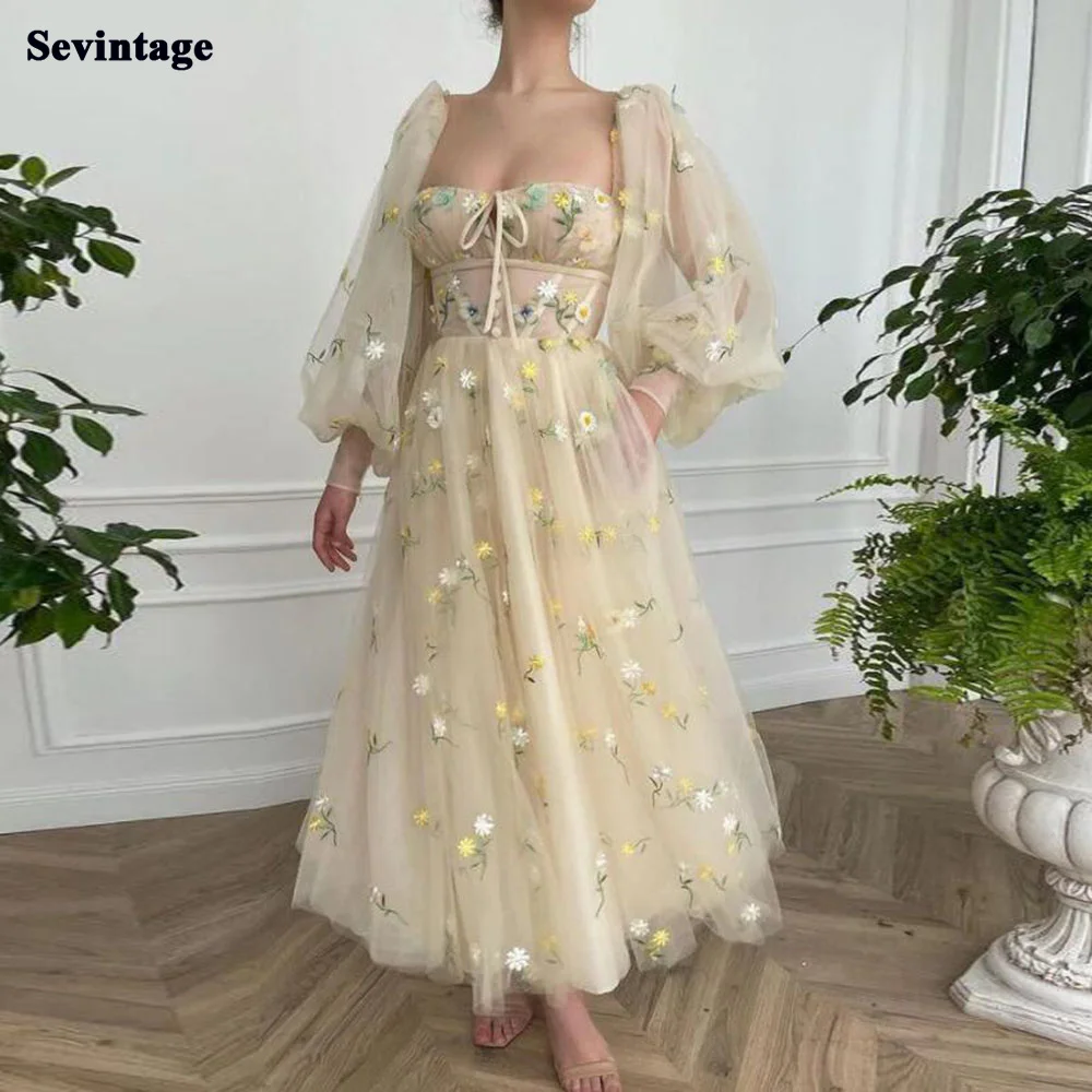 Платье для выпускного вечера из тюля ТРАПЕЦИЕВИДНОЕ на пуговицах |