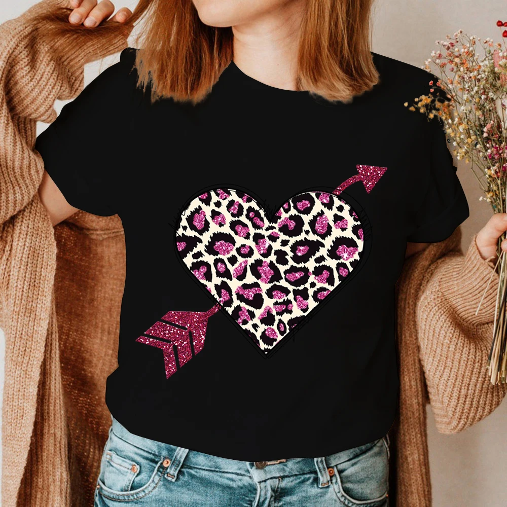 

Футболка женская с леопардовым принтом Love Hert, лето 2023