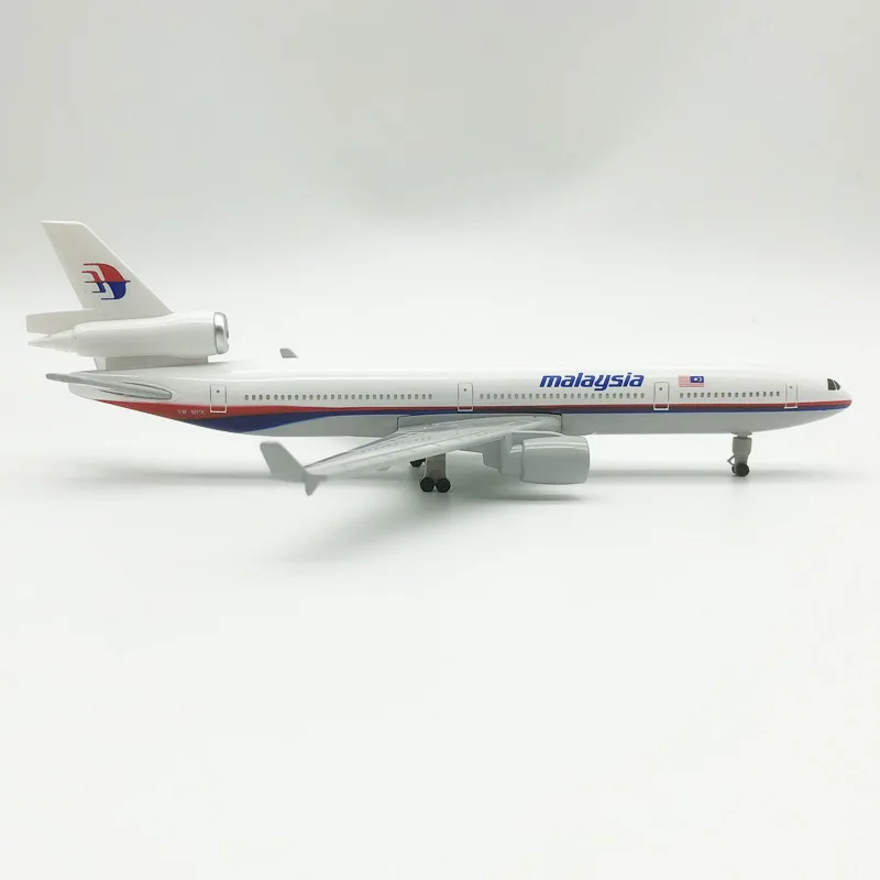 

HOT 20cm Alloy Metal Air Malaysia Airlines MD MD-11 Airways Diecast Airplane Model Plane Model Aircraft w Wheels Landing Gears