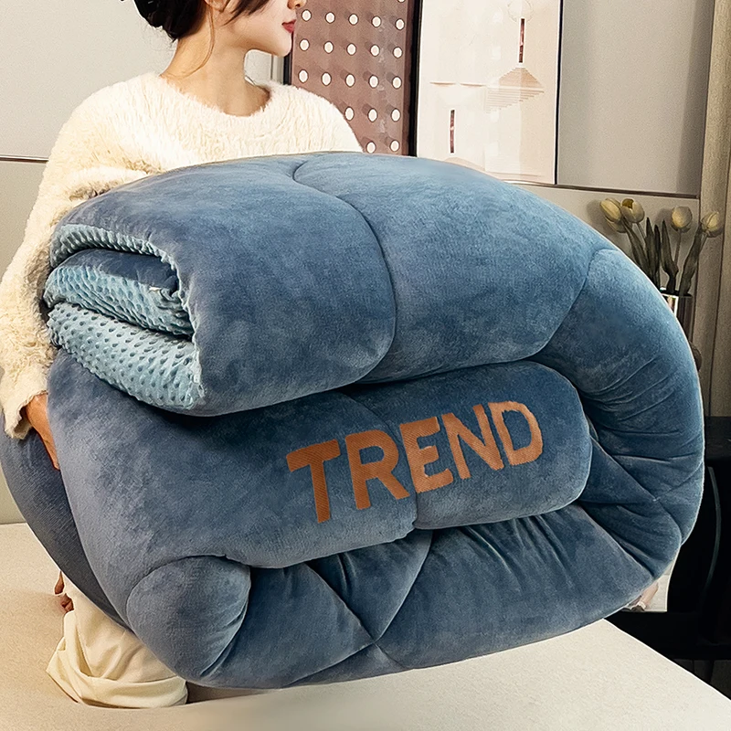 Молочное бархатное одеяло утолщенная пододеяльник теплое хранение тепла