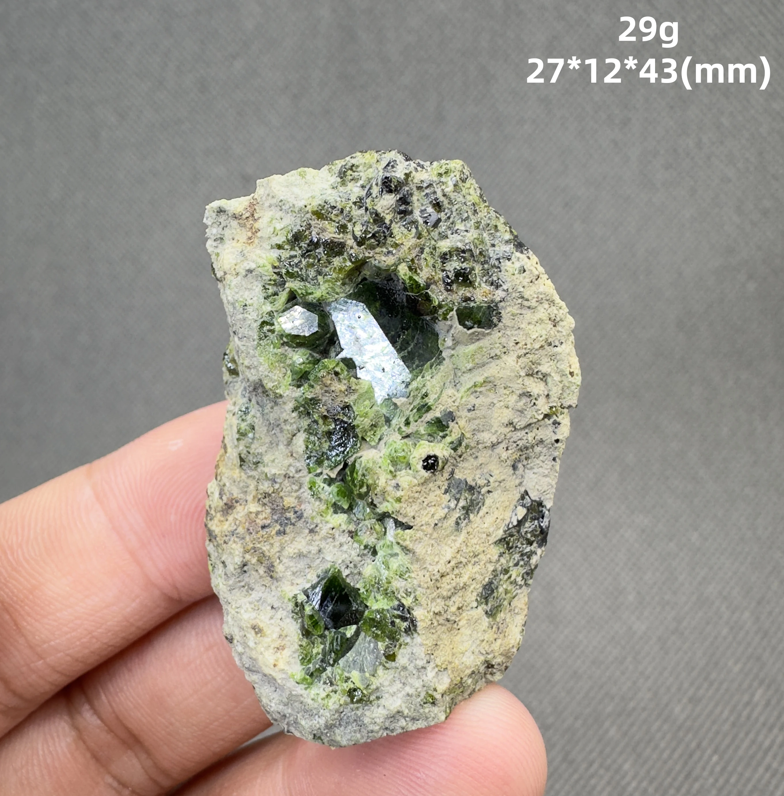 

Дематоид из Пакистана + кварц и камни, набор из 1 штуки