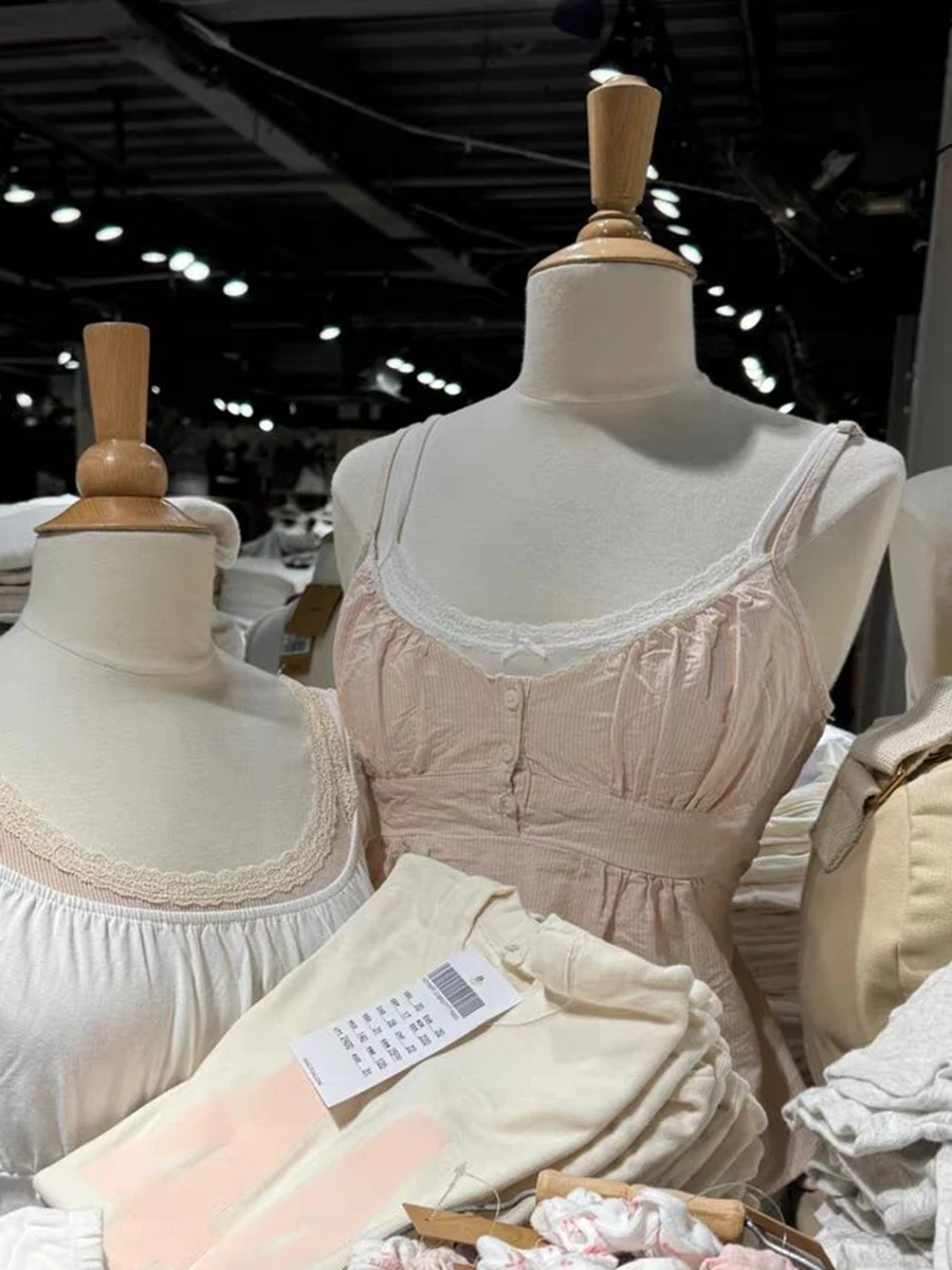 Майка женская с кружевной отделкой хлопковый топ на пуговицах v-образным вырезом