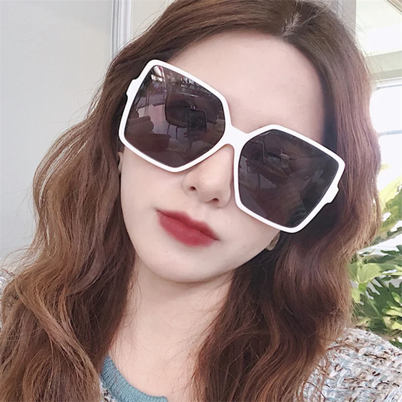 

Солнцезащитные очки в большой оправе UV400 для женщин