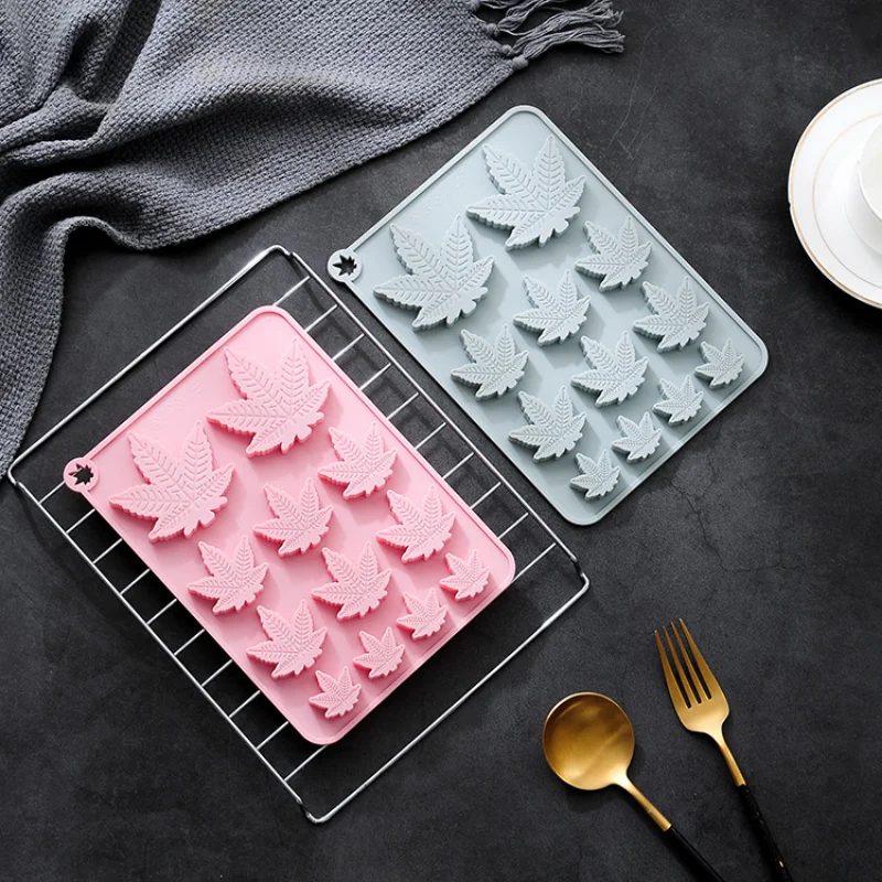 

Maple Leaf Fondant Silicone Mold 12 Leaves Chocolate Cake Decoration Mould Ice Tray Pudding DIY Baking Tool Dessert Cake Molds