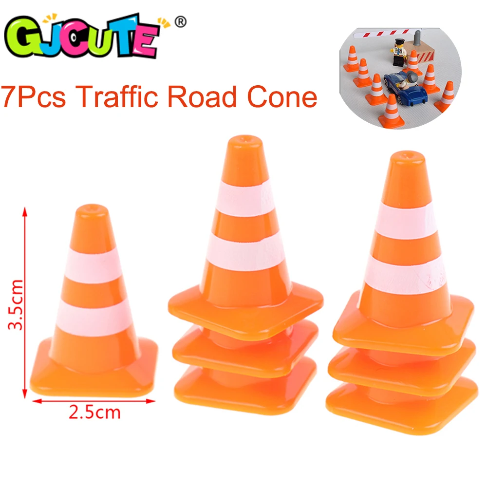 

7pcs Mini Plastic Traffic Road Cones Toys Training Roadblock Signs Children Safe Educational Toy Kindergarten Teaching Aids