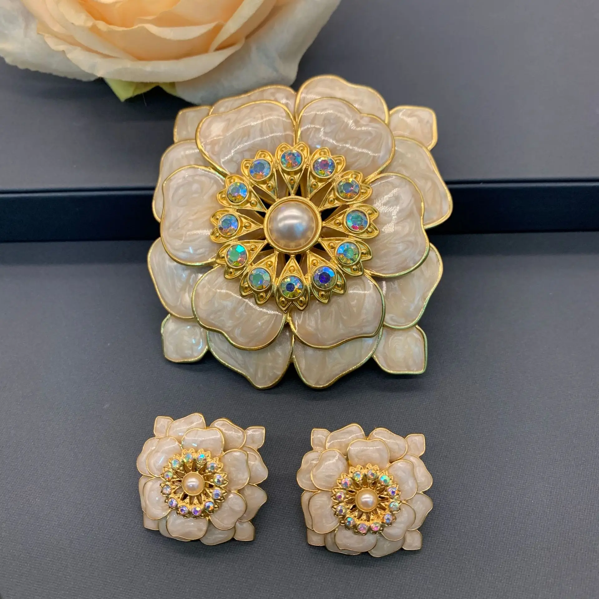 

French court vintage enamel three layers of three-dimensional petals large brooch earrings
