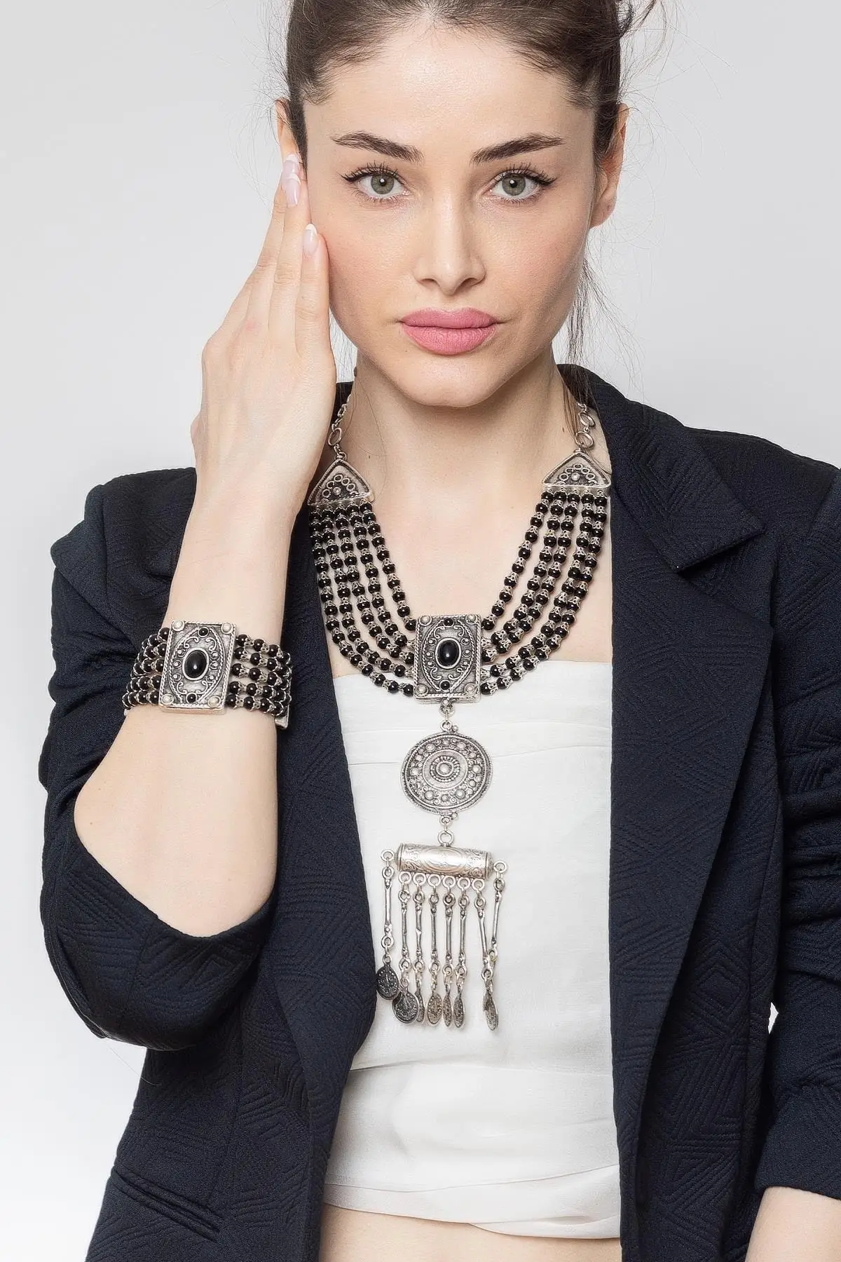 

Модные женские ювелирные изделия Zeydor черные подлинные камни ожерелье наборы