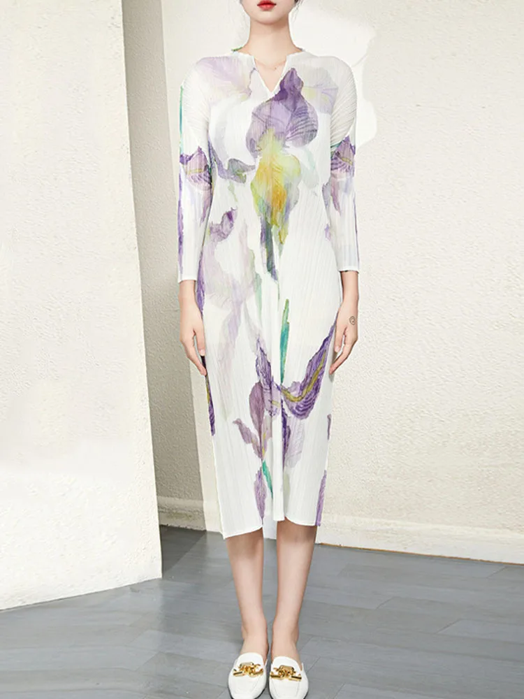 

Hiissey Miyake Spring Women Pleated Slim Straight Style V-neck Fashion Design Print Seven-point Sleeve Chiffon Elegant Dresses