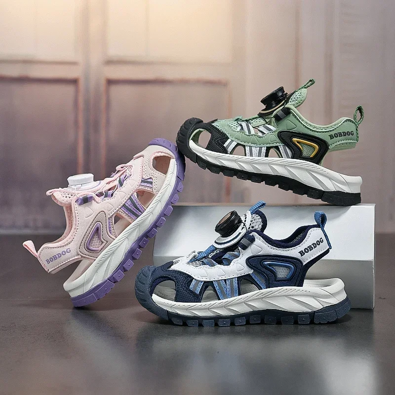 Letnie nowe sandały dziecięce 2024 rozrywka oddychające chłopięce i dziewczęce codzienne sportowe miękka podeszwa buty na plażę