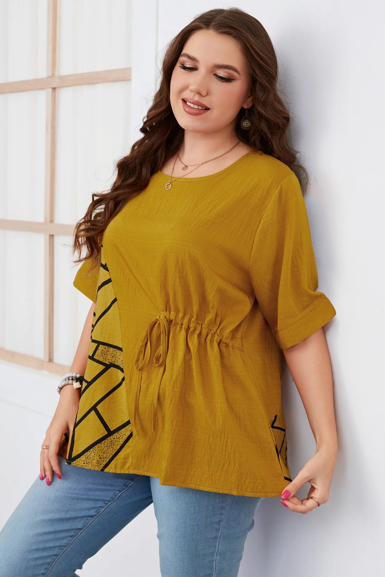 Plus Size Women's T-shirt 2023 Round Neck Short-sleeved Loose Tops Temperament Commuter Pure Color Large Size Female Shirts