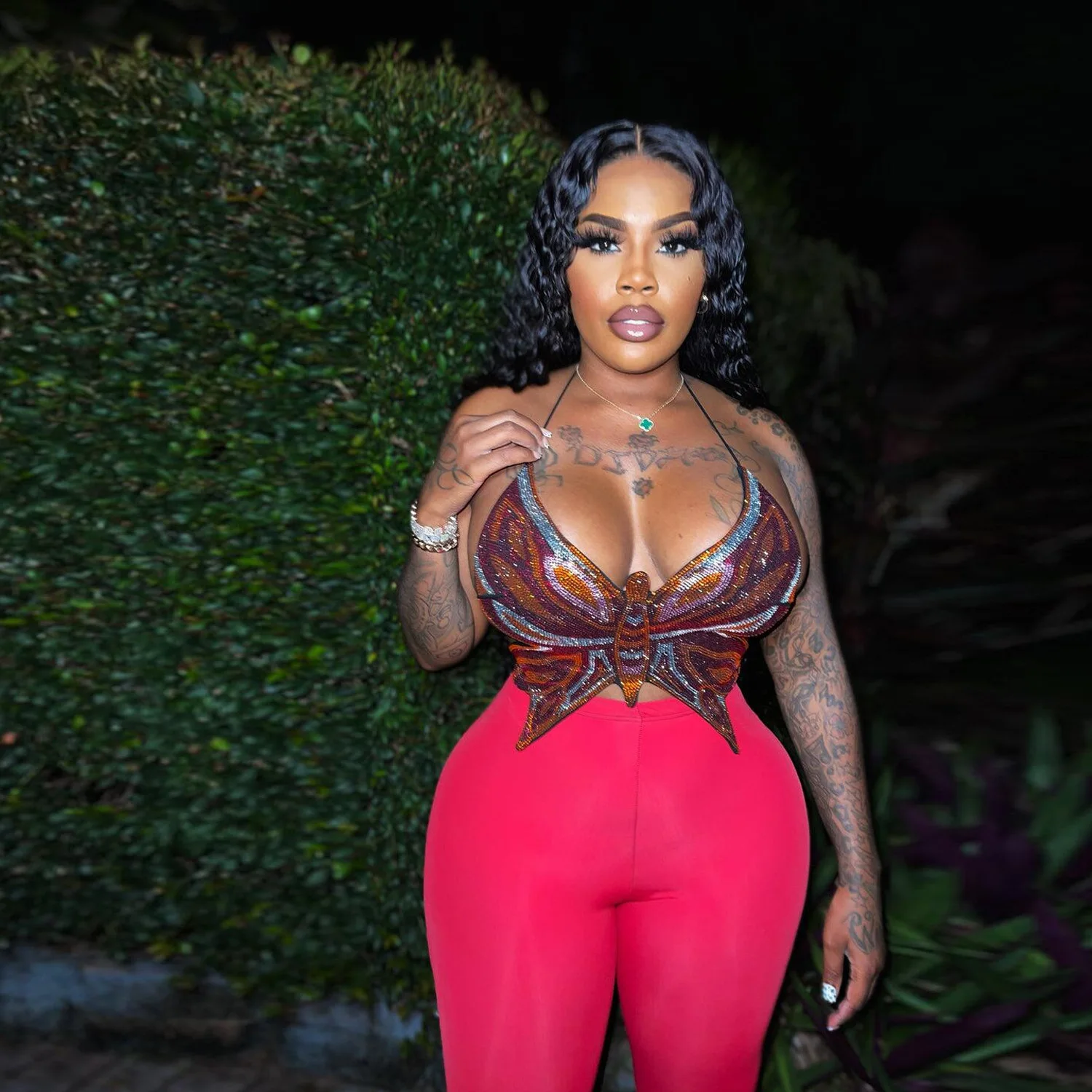 

Новинка зимы 2022, Женский пикантный топ-бандо, модный уличный Топ для ночного клуба, популярный женский топ со стразами и бабочками