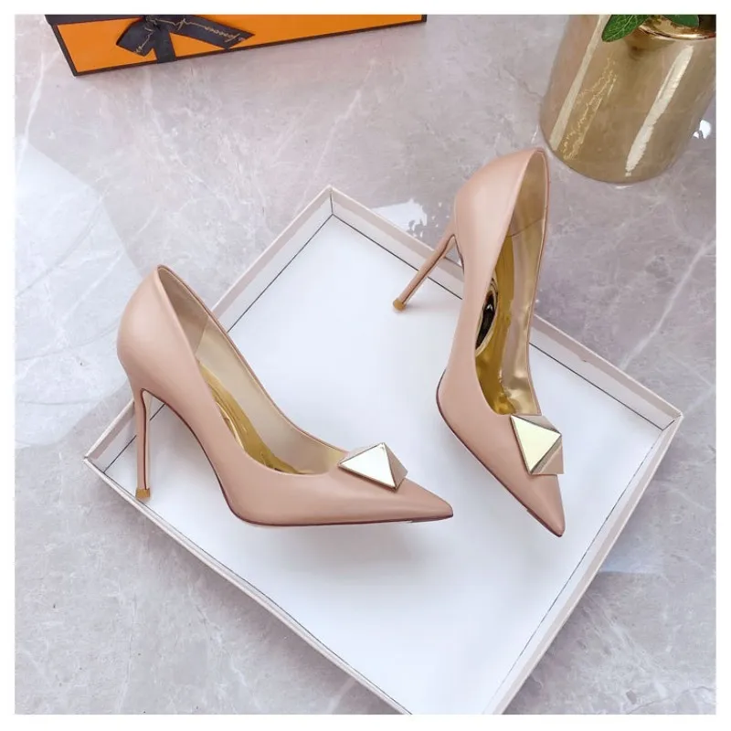 Heels For Women 2023 New Brand Designer Pumps Rhinestone Buckle High Heels Pointed Toe Rivets Shoes Stiletto Ladies Party Shoes