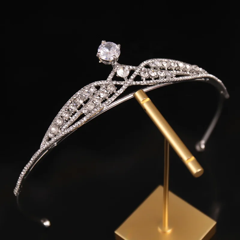 

Tiaras For Women Portable Size Jeweled Baroque Queen Crown